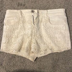 white lace shorts